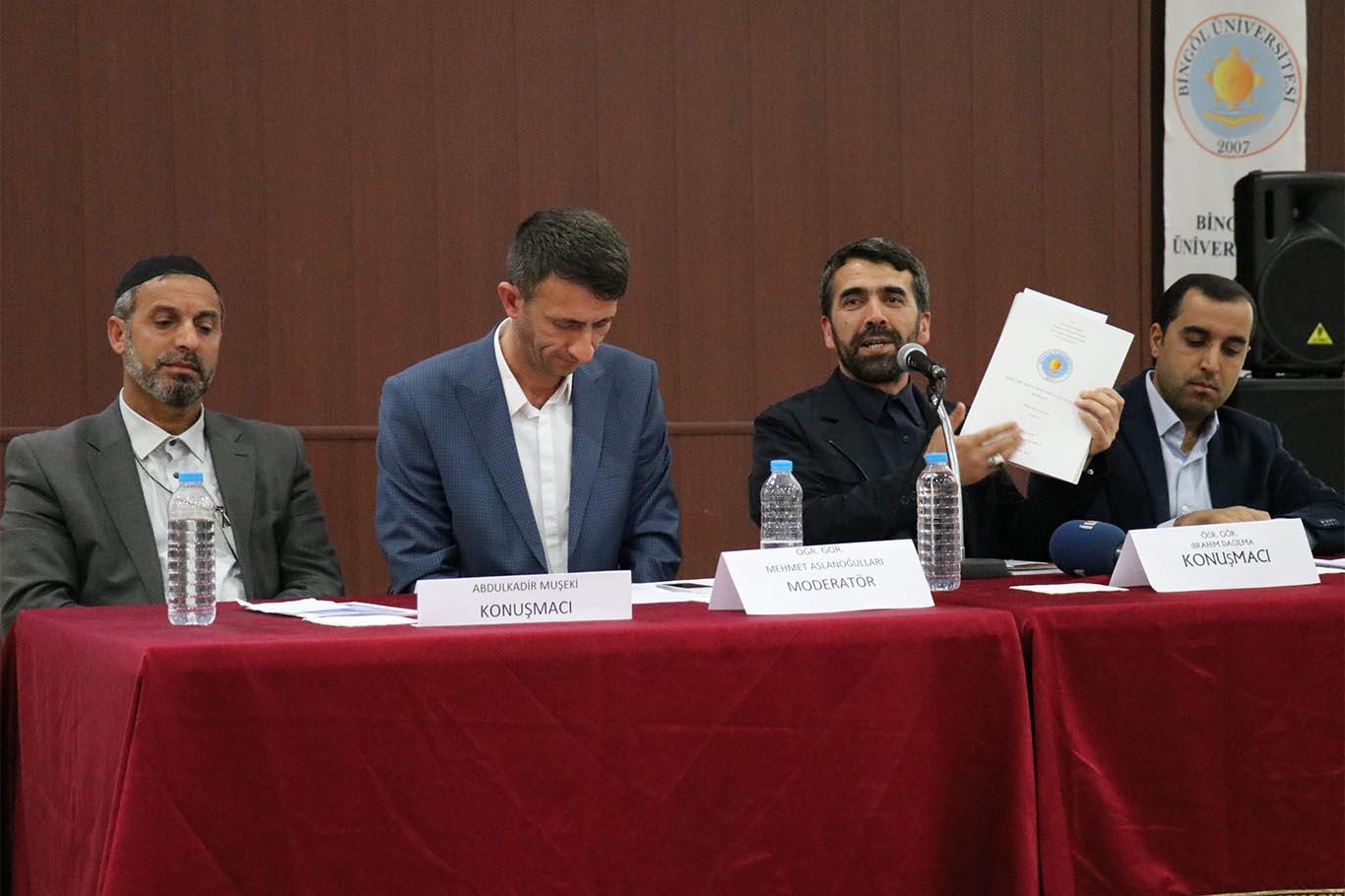 Bingöl’de "Zaza Edebiyatı'nda Mevlidin Yeri" paneli Bingöl’de "Zaza Edebiyatı'nda Mevlidin Yeri" paneli